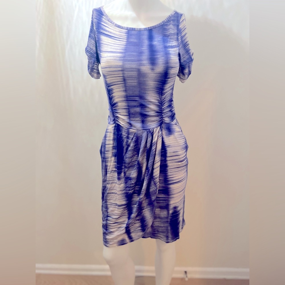 Blue and white dress with pockets size extra small from Anthropologie XS 💙🤍👗